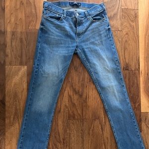 Hollister Slim Straight 31x36